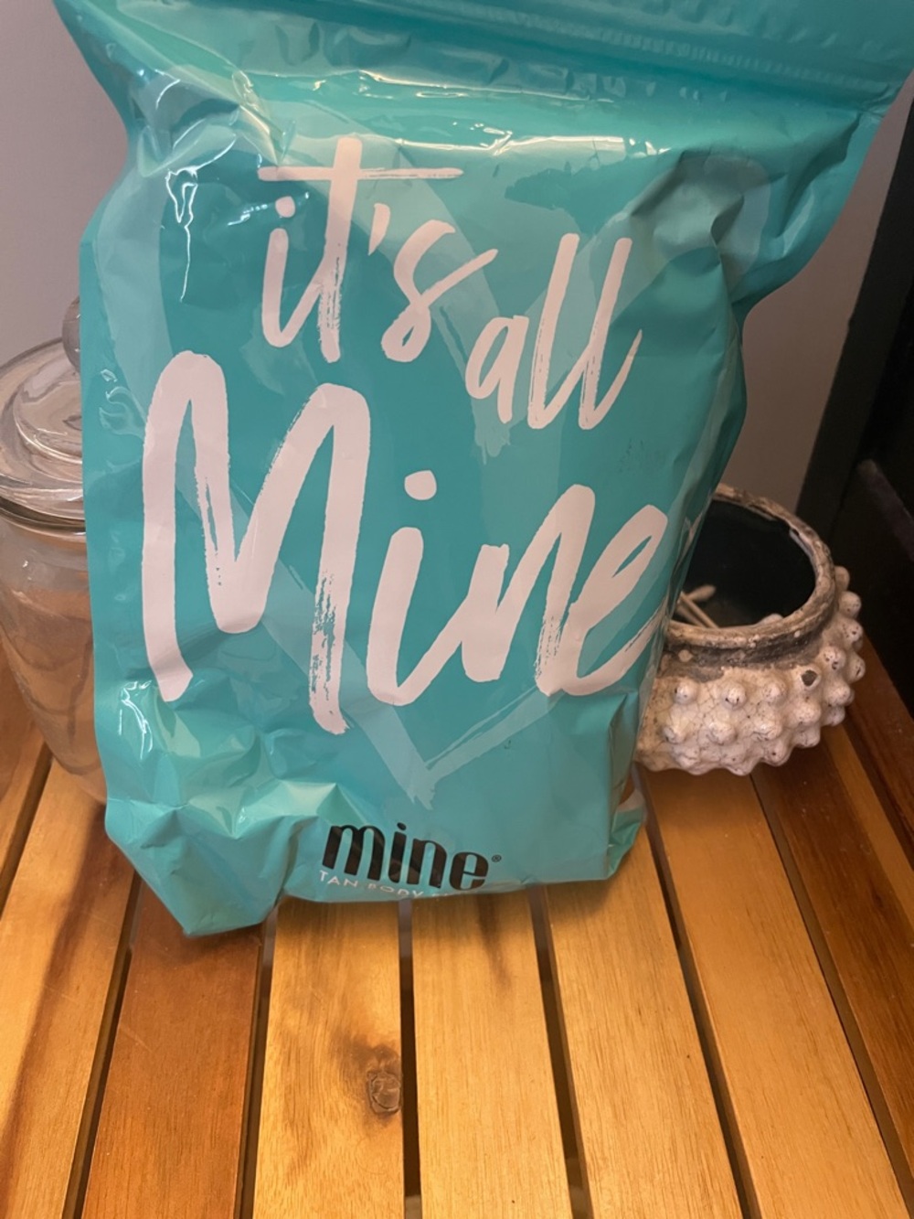It's All Mine self Tanning lotion with mitt  brand NEW !!